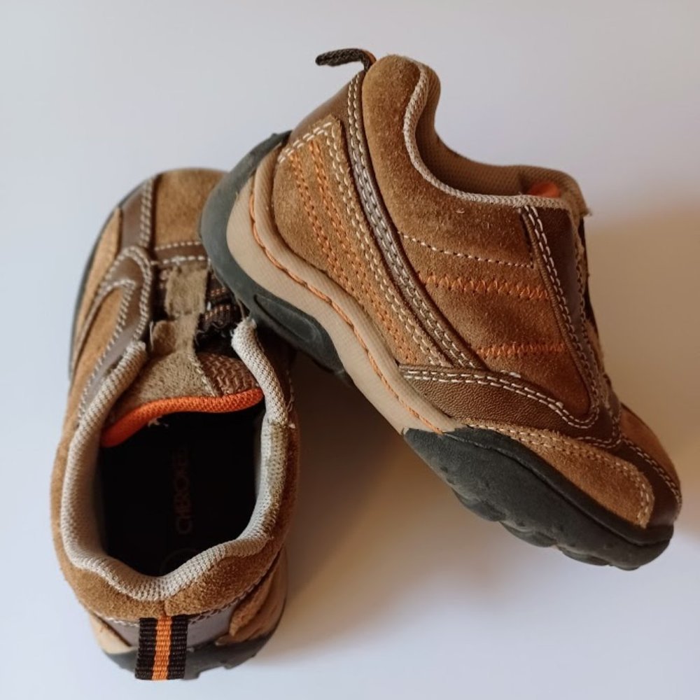 Cherokee - Baby Sneakers - Size 7 - Leather with Manmade Upper - Slip On - EUC